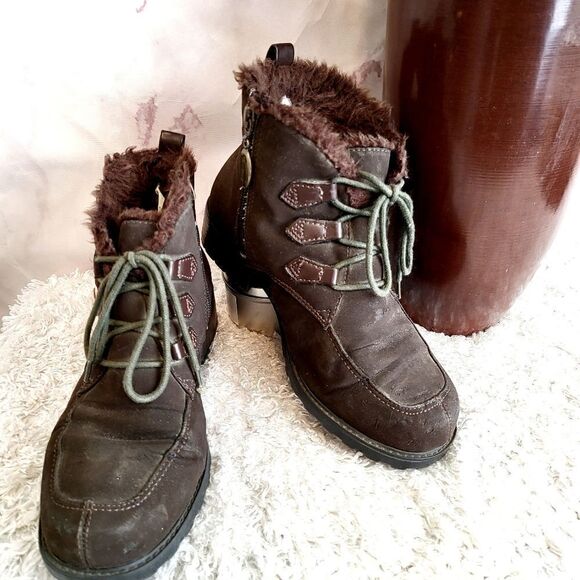 Trotters fur lined lace up boots - Picture 2 of 7